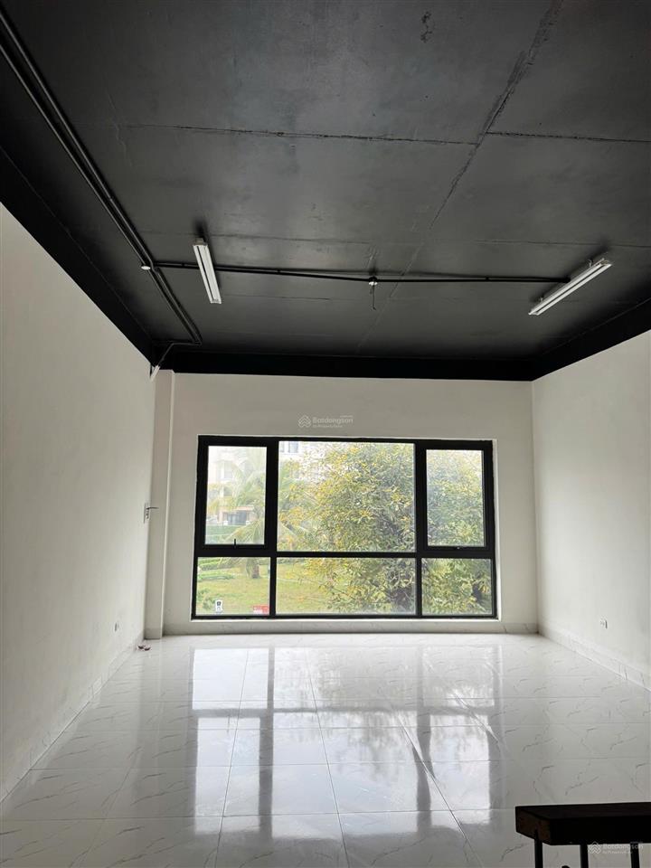 Bán gấp liền kề cọ xanh 12 view công viên giá tốt tại vhocp2, đường thông 20m,giá thỏa thuận, 75 m2