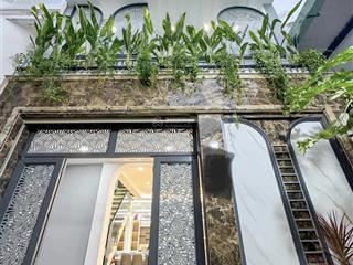 Xách vali vào ở ngay. nhà phố hiện đại 1041/80 trần xuân soạn, p.tân hưng quận 7  cạnh himlam.