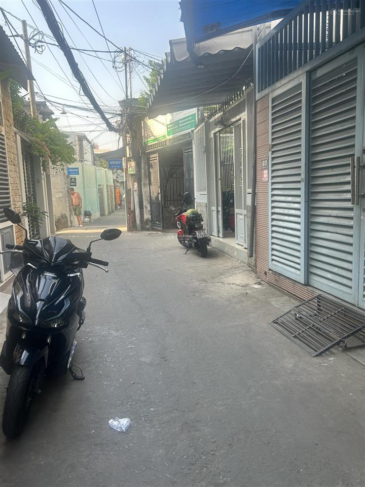 Đối diện đại học tài chính nhà 2 tầng đẹp nở hậu 68m2 hẻm thông quận 7 chỉ 8.3 tỷ