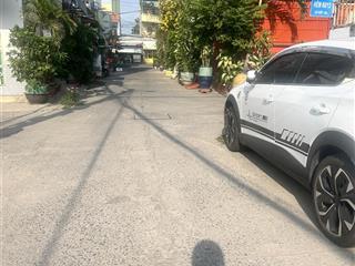 Đối diện đại học tài chính nhà 2 tầng đẹp nở hậu 68m2 hẻm thông quận 7 chỉ 8.3 tỷ