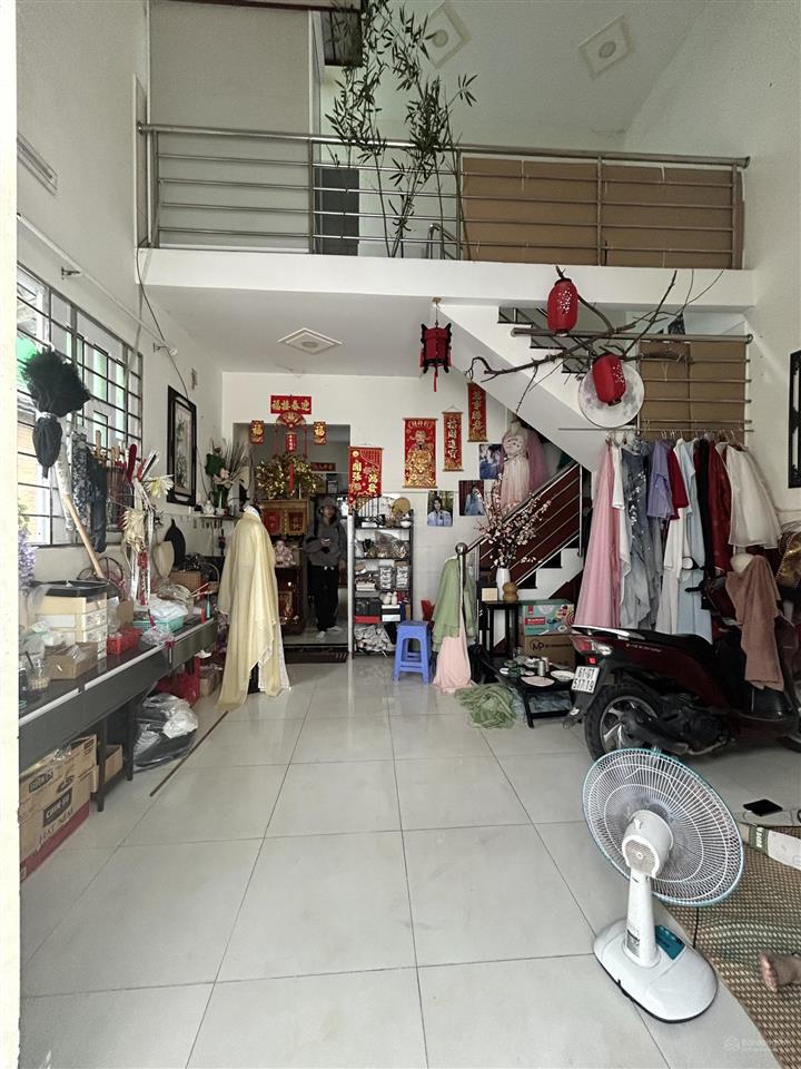 Huỳnh tấn phát, quận 7  h3g cách mặt tiền 50m 56m2 shr 3pn, 2wc chỉ 3.2 tỷ thương lượng nhẹ