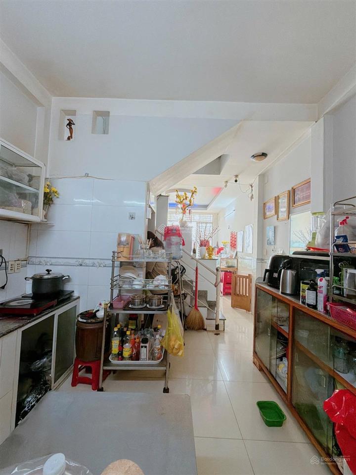 Đối diện đại học tài chính nhà 2 tầng đúc btct 37m2 quận 7 chỉ 3.68 tỷ