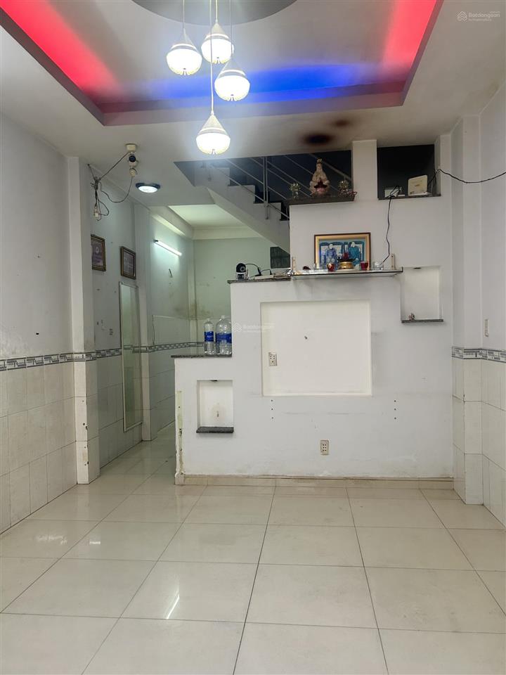 Đối diện đại học tài chính nhà 2 tầng đúc btct 37m2 quận 7 chỉ 3.68 tỷ