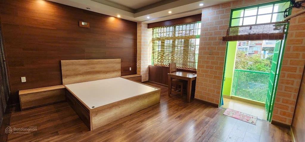 Gấp bán giảm chào 2.3 tỷ  ngay kdc phú mỹ quận 7  90m2 (5x18)  4 tầng  giá chào chỉ 12 tỷ