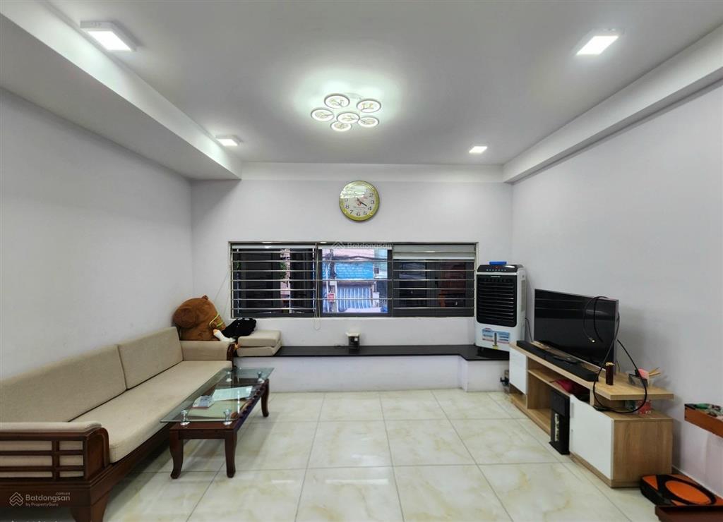 Nhà mặt phố kinh doanh đỉnh  vùng lõi quận 7  sát nguyễn thị thập/ kế kđt phú mỹ hưng  4 tầng