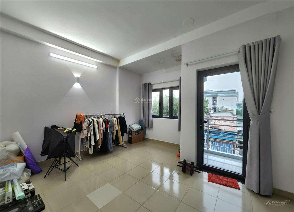 Nhà mặt phố kinh doanh đỉnh  vùng lõi quận 7  sát nguyễn thị thập/ kế kđt phú mỹ hưng  4 tầng