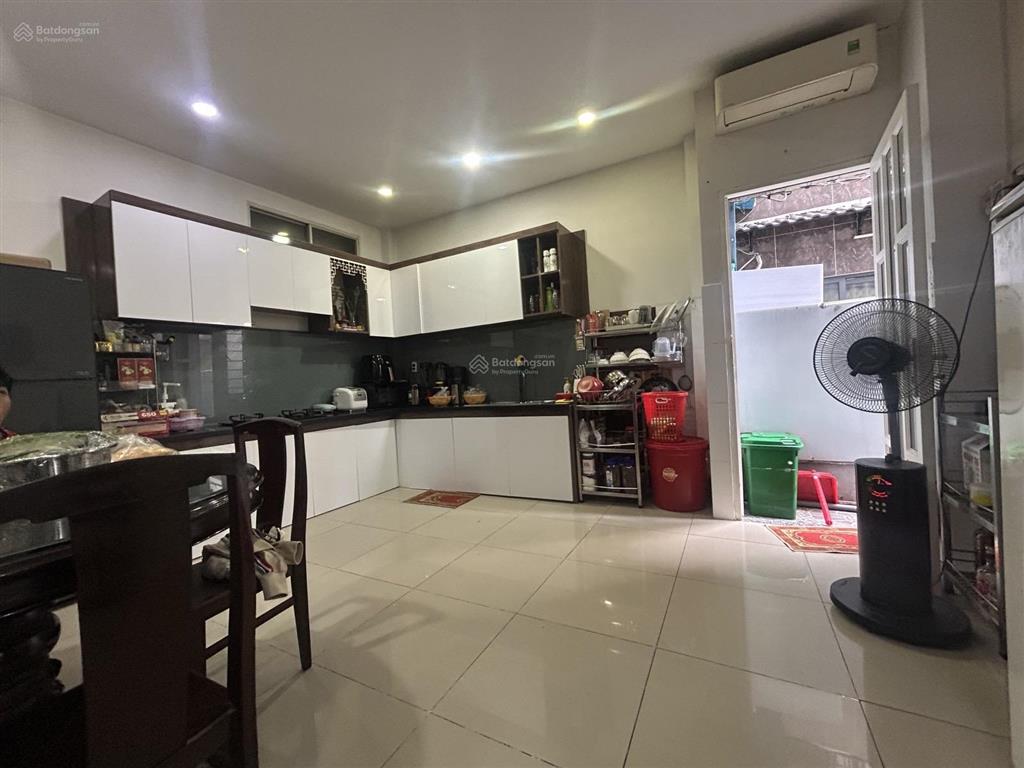 Chỉ hơn 9 tỷ sở hữu nhà 102m ngay trung tâm quận 7 cơ hội hiếm!