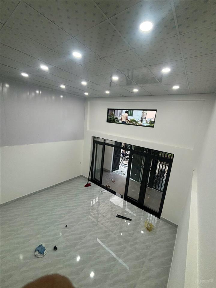 Cho thuê nhà 1 trệt 1 gác thích hợp vừa làm kho, vừa ở  nhà mới tinh