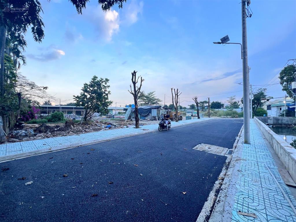 Bán đất hẻm xe hơi gần sông sg giá chỉ 3.75 tỷ