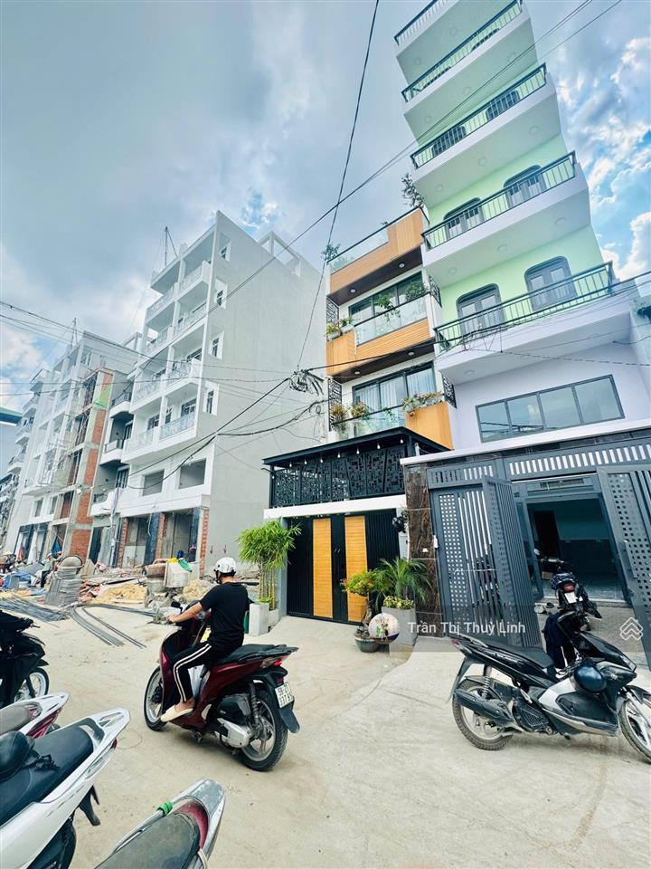 Trọ mới xây, thang máy, nội thất cao cấp gần đh nguyễn tất thành
