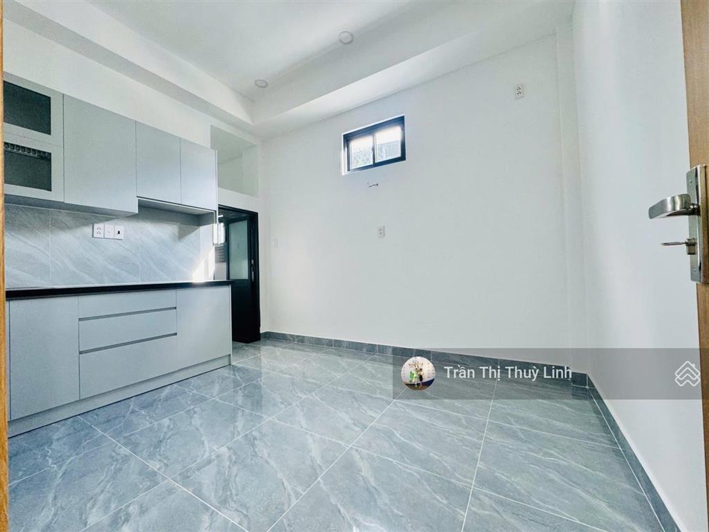 Trọ mới xây, thang máy, nội thất cao cấp gần đh nguyễn tất thành
