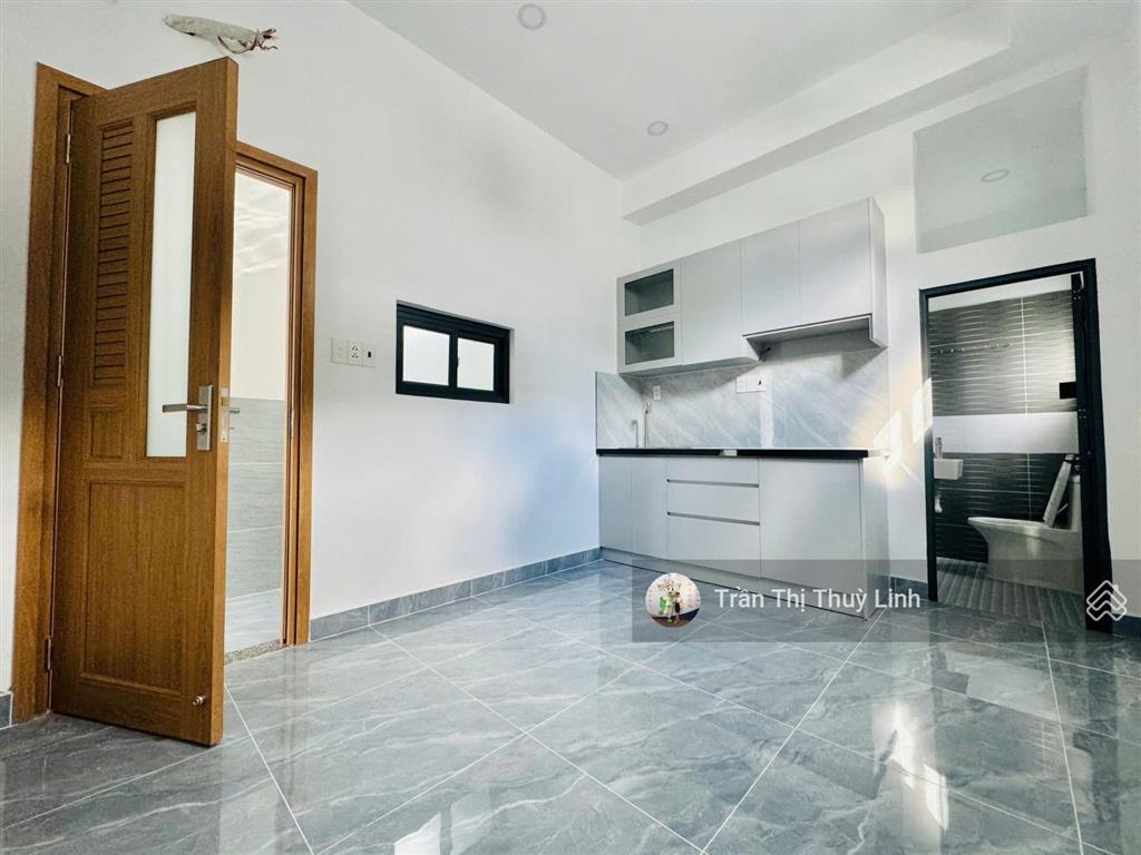 Cho thuê chdv mới xây giá 3tr6/tháng, hẻm 114 vườn lài