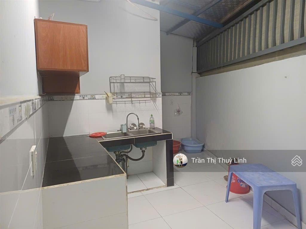 Cho thuê nhà nguyên căn 4 pn, 3 wc, 2 bếp, giá 8tr/tháng ở an phú đông