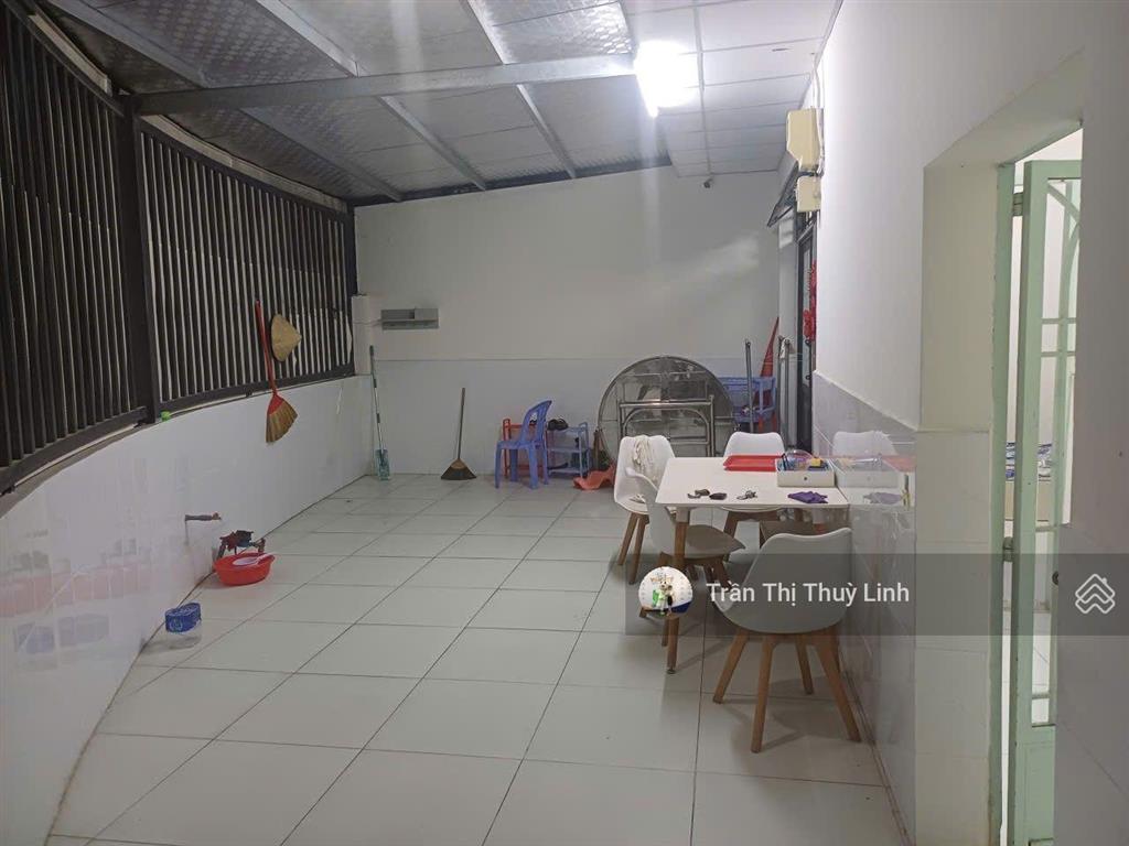 Cho thuê nhà nguyên căn 4 pn, 3 wc, 2 bếp, giá 8tr/tháng ở an phú đông