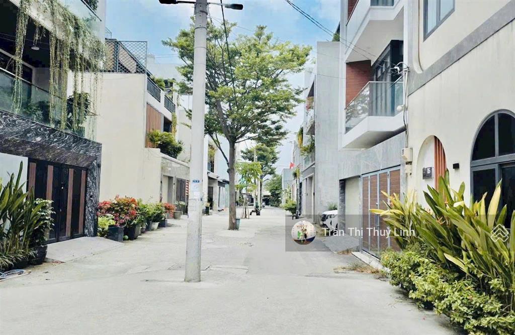 Đất bề ngang khủng 8.4m, xây biệt thự mini cực đẹp, ngay gần mặt tiền vườn lài