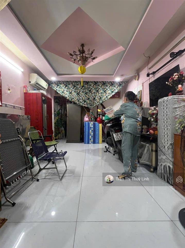 Bán nhà 2 tầng sổ hồng riêng ngay 499 quang trung, chỉ 2,4 tỷ thương lượng mạnh