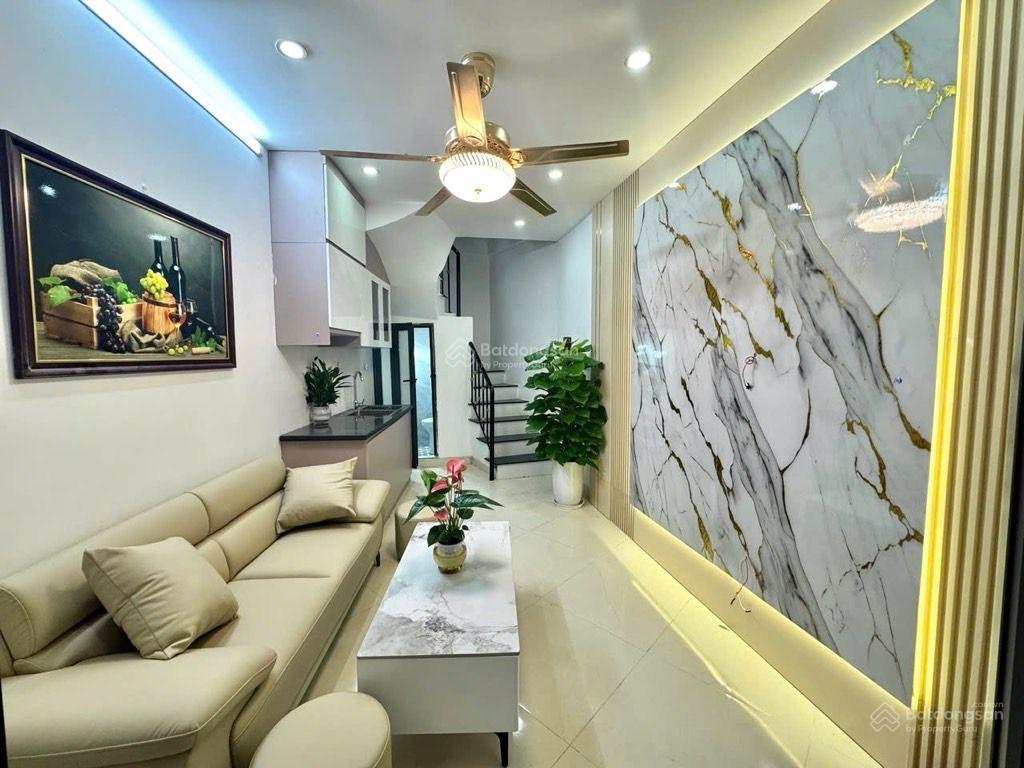 Bán gấp nhà lĩnh nam nhỉnh 2 tỷ, 20m2, full nội thất. đầy đủ công năng sử dụng