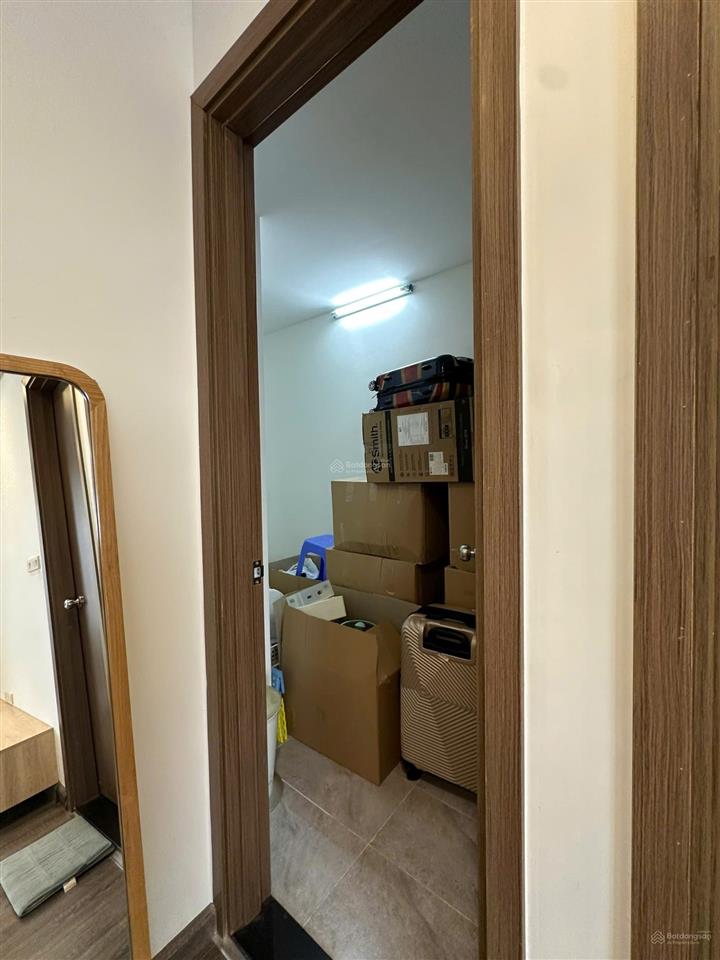 Cho thuê căn hộ giá rẻ 90m2 3pn + 2wc full nội thất tại the gloria, số 8 nguyên hồng, vào ở ngay