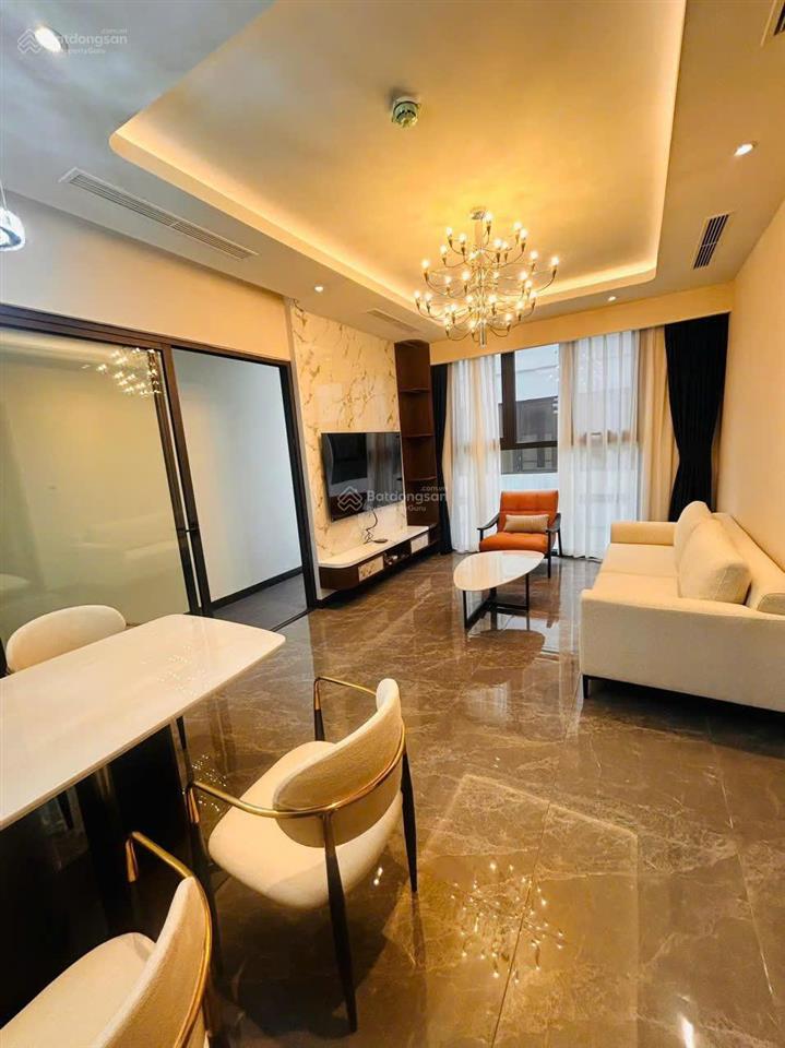 Cho thuê chcc 64m2 2pn + 2wc full nội thất cao cấp giá rẻ tại the gloria số 8 nguyên hồng