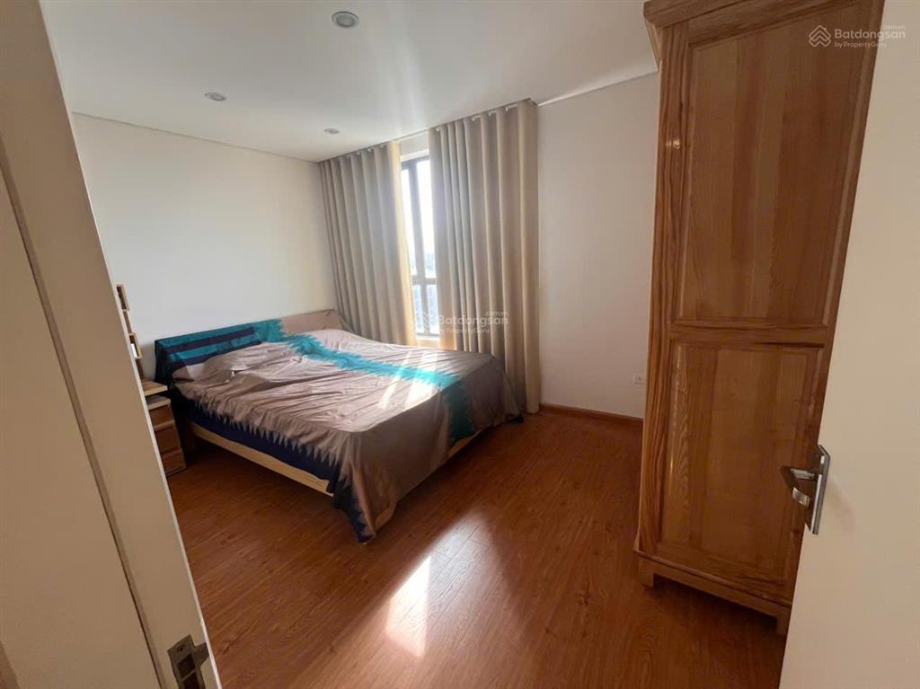 Cho thuê căn hộ 80m2 2pn + 2wc giá rẻ full nội thất tại hong kong tower