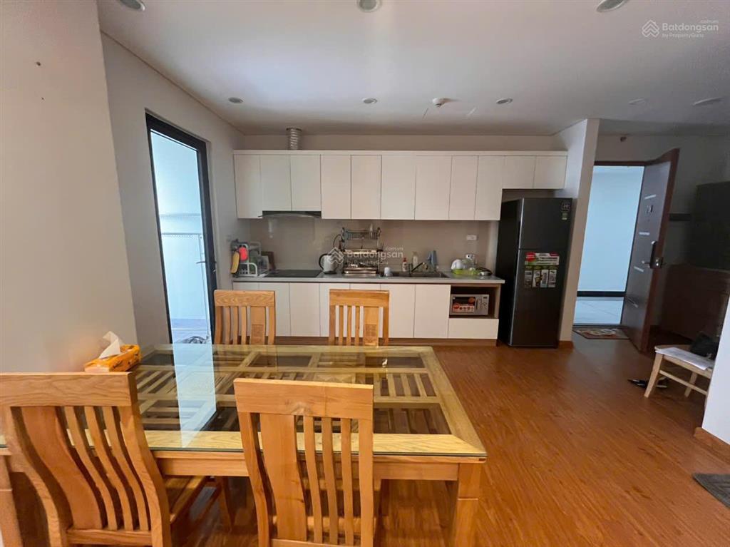Cho thuê căn hộ 80m2 2pn + 2wc giá rẻ full nội thất tại hong kong tower