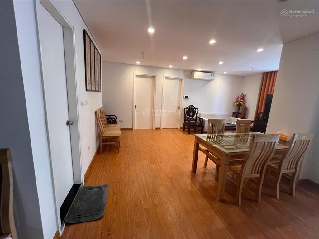 Cho thuê căn hộ 80m2 2pn + 2wc giá rẻ full nội thất tại hong kong tower