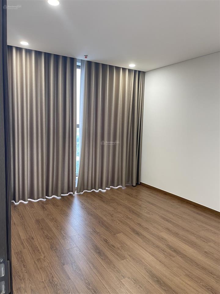 Cho thuê căn hộ 3pn + 3wc chung cư khai sơn citi long biên, hà nội.