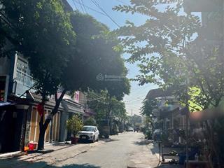 Nhà bán tô ký p.tch 1 trệt 2 lầu sân thượng kdc k82 vip dt 6x20m vuông vức giá 11,4 tỷ tl