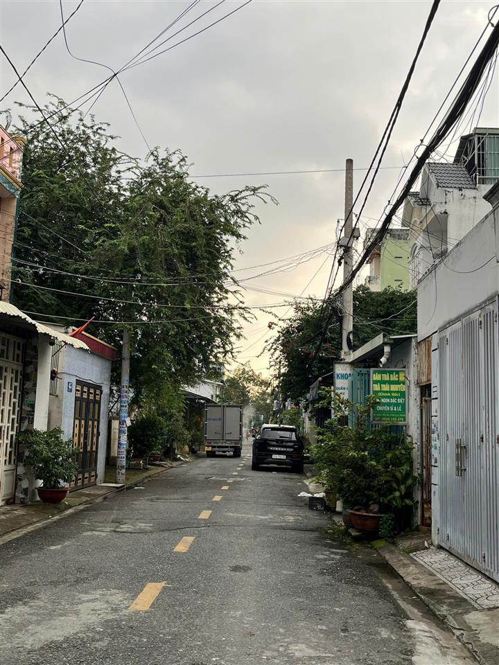 Nhà mặt tiền c4 và 3 phòng trọ có gác trung mỹ tây 03, dt 5x25m, giá 8,3 tỷ còn tl