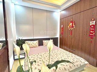 Bán nhanh ccmn cho vợ chồng trẻ quan hoacầu giấy 30m ra mặt phố đỗ ôtô thoải mãi 2pn wc 1.78tỷ