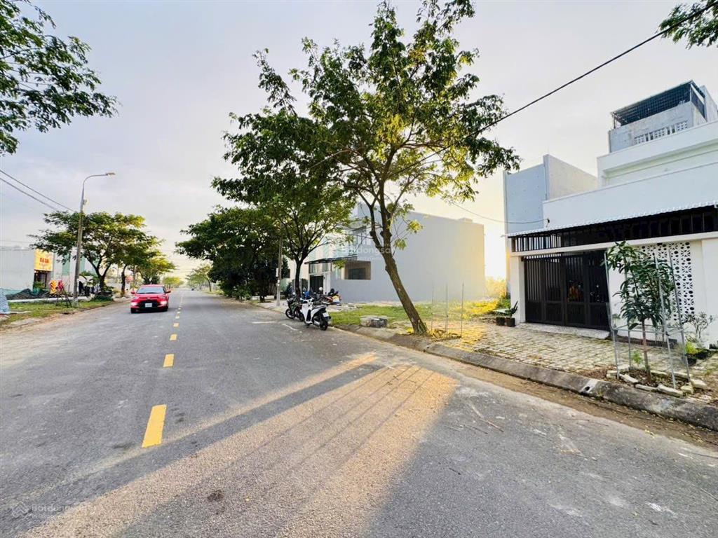 Bán lô đất 12x21=252m2 đường 7m5 gần đh phan chu trinh giá 6.6 tỷ . xây mật độ cao