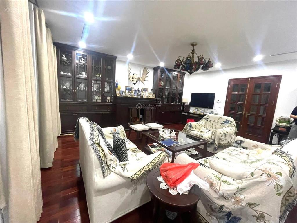 Bán biệt thự liền kề kđt định công  hoàng mai  ô tô tránh. dt 135m2 x 5 tầng. giá 42.5tỷ