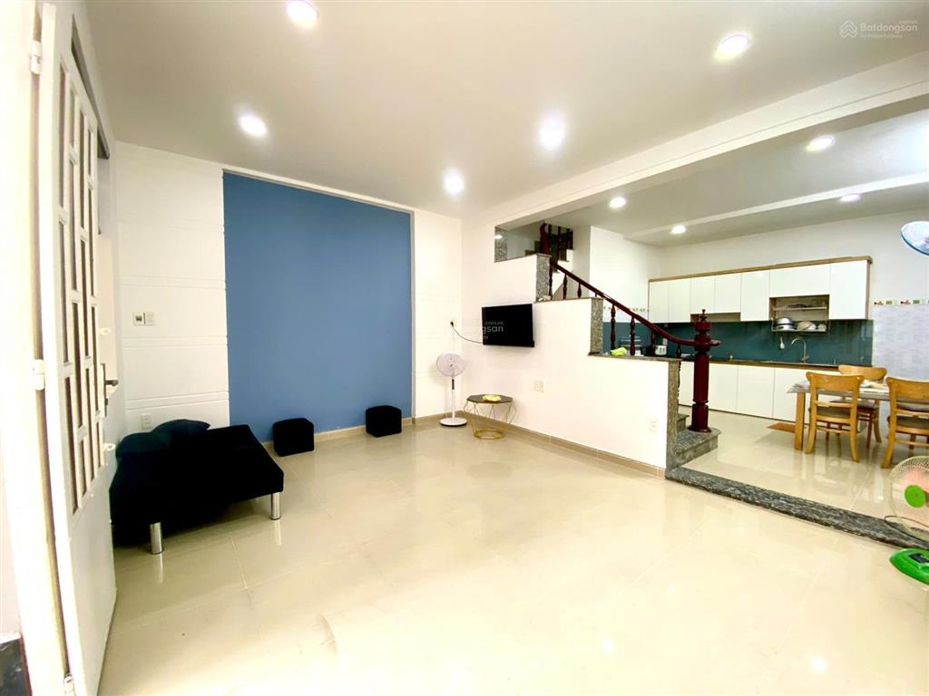 Bán nhà cạnh sân bay 50 m2 2 tầng 4 tỷ nhỉnh hẻm ô tô cạnh mặt tiền (tân bình)