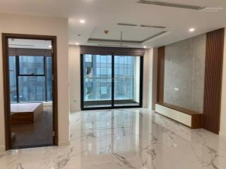 Duy nhất  cho thuê căn hộ 3 ngủ đồ cơ bản 104m2  có rèm + tủ + giường