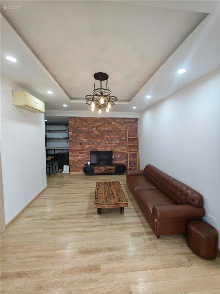 Chính chủ cần bán gấp căn góc  tầng cao 2pn 72m2 giá siêu hời 5,5 tỷ