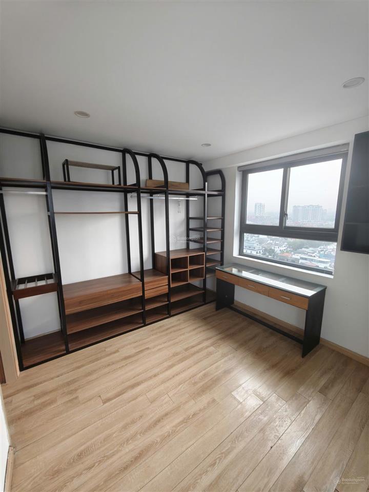 Chính chủ cần bán gấp căn góc  tầng cao 2pn 72m2 giá siêu hời 5,5 tỷ