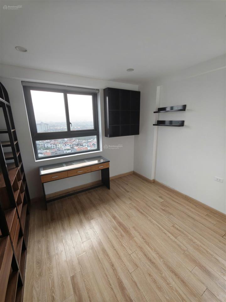 Chính chủ cần bán gấp căn góc  tầng cao 2pn 72m2 giá siêu hời 5,5 tỷ