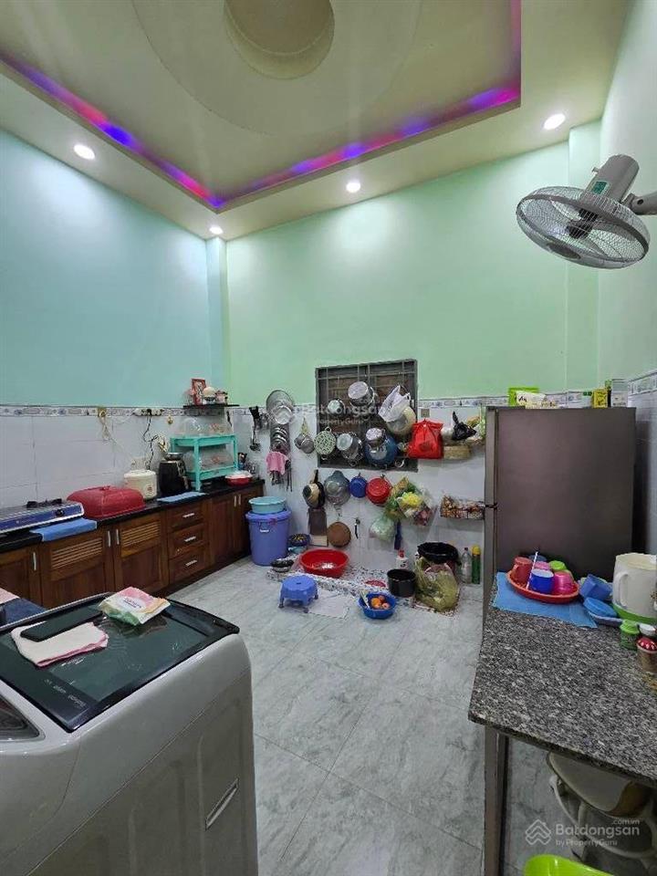 Bán nhà riêng ngay trường học bình tân, hẻm thông 10m, kinh doanh thoải mái  shr công chứng ngay