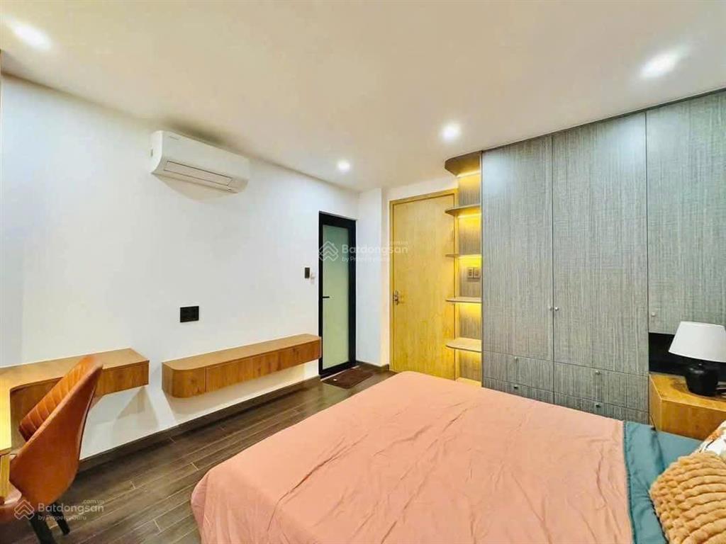 Cần tiền bán gấp căn minh phụng, p.10, quận 11. giá 2tỷ890.hẻm 6m ôtô đang cho thuê 18 triệu/tháng