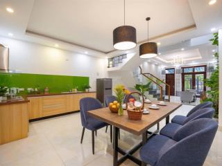 Bán gấp nhà mặt phố ngô thì sĩ, 33 tỷ, 102m2, 4pn, 3 tầng, mặt tiền 5m bao đẹp