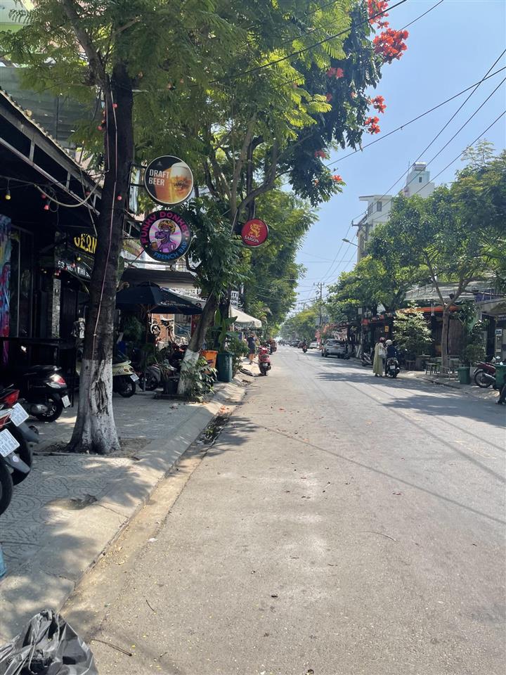 Bán gấp nhà mặt phố ngô thì sĩ, 33 tỷ, 102m2, 4pn, 3 tầng, mặt tiền 5m bao đẹp