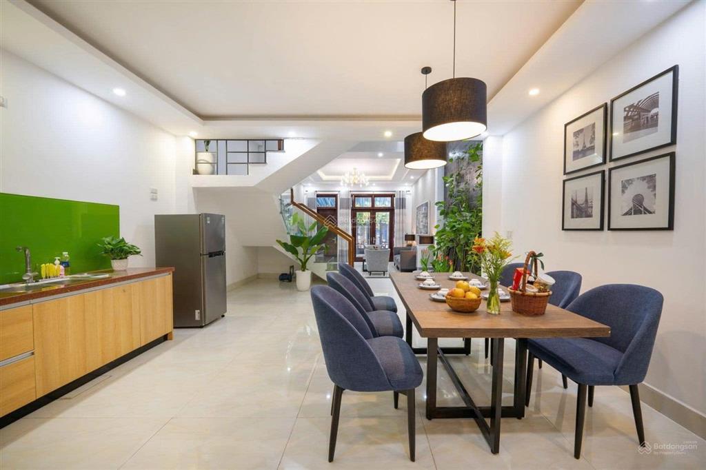 Bán gấp nhà mặt phố ngô thì sĩ, 33 tỷ, 102m2, 4pn, 3 tầng, mặt tiền 5m bao đẹp