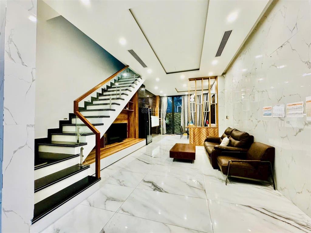 Bán nhà 3 tầng giang châu 3  3pn full nội thất xịn sò