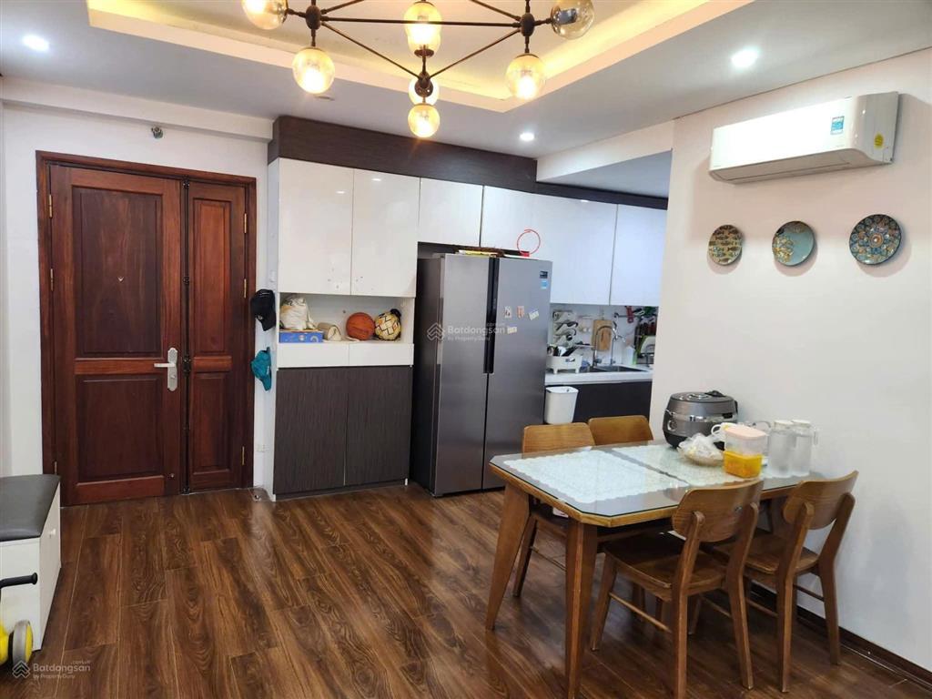 Chính chủ bán căn chung cư kđt pháp vân 77m2 thông thuỷ 2 ngủ 2wc đầy đủ nội thất giá ~6 tỷ