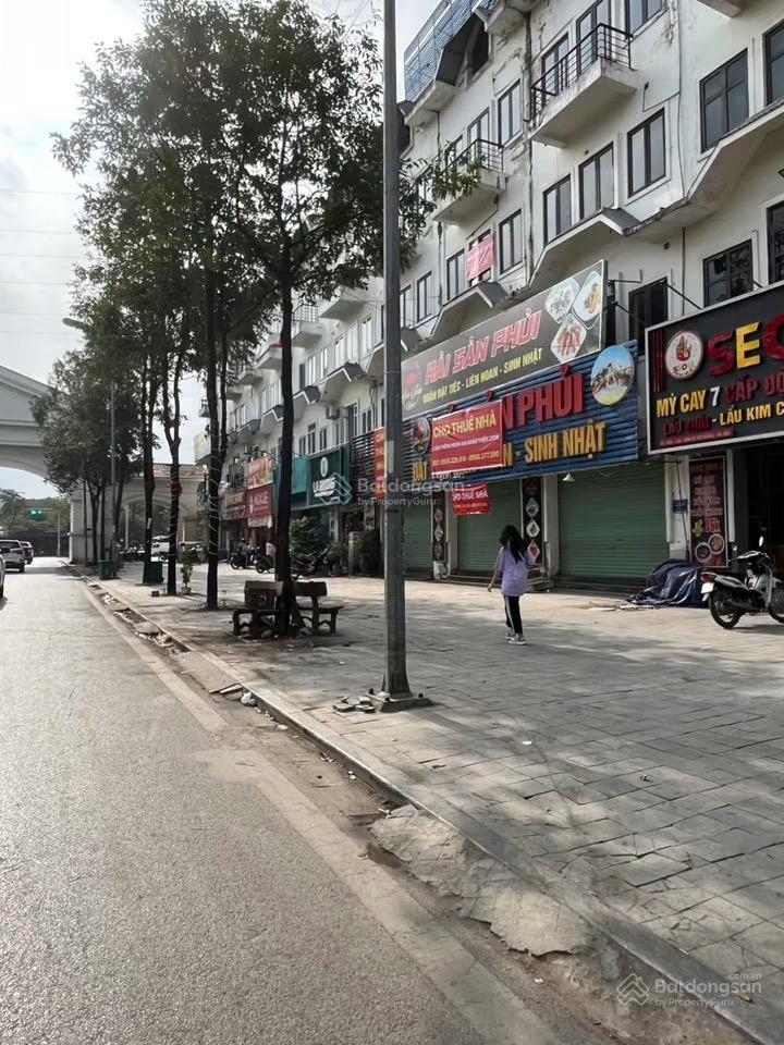 Bán nhà dv khu d yên nghĩa dân xây, phân lô, vỉa hè kinh doanh. dt 55m2  mt 5m.