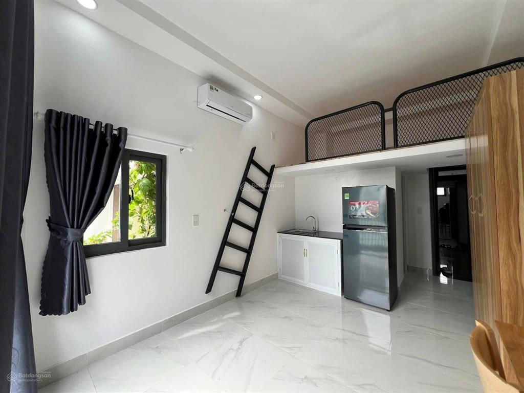 Ngay đh ueh  đh sư phạm chỉ còn vài phòng cuối thôi nè