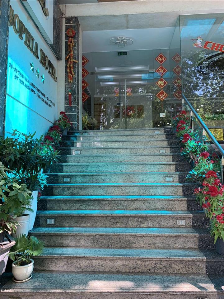 Bán tòa nhà khách sạn hầm 11 tầng phố nhật thái văn lung, phường bến nghé, quận 1  70 phòng