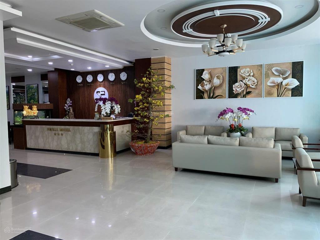 Bán tòa nhà khách sạn hầm 11 tầng phố nhật thái văn lung, phường bến nghé, quận 1  70 phòng