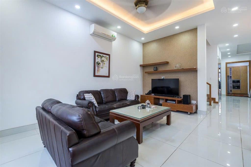 Tin thật  80 tỷ hạ về 75 tỷ bán gấp biệt thự mt đường số 47 thảo điền quận 2  gần 295m2 ~254tr/m2