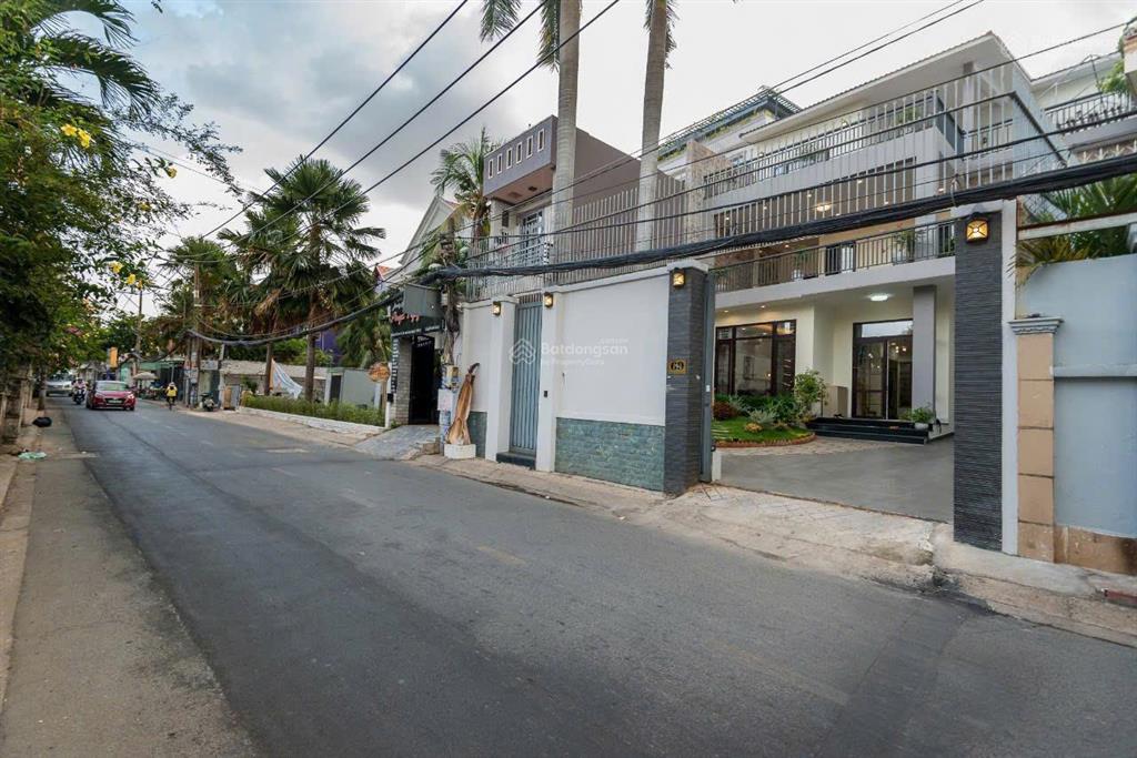 Tin thật  80 tỷ hạ về 75 tỷ bán gấp biệt thự mt đường số 47 thảo điền quận 2  gần 295m2 ~254tr/m2